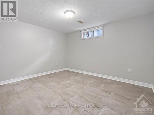 1989 Naples Avenue, Ottawa, ON - Indoor Photo Showing Other Room