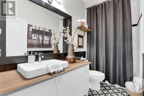 179 Glenncastle Drive, Carp, ON - Indoor Photo Showing Bathroom