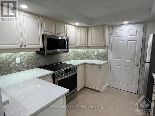 201 - 7 Kippewa Drive, Ottawa, ON - Indoor Photo Showing Kitchen