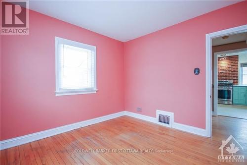 1335 Kitchener Avenue, Ottawa, ON - Indoor Photo Showing Other Room