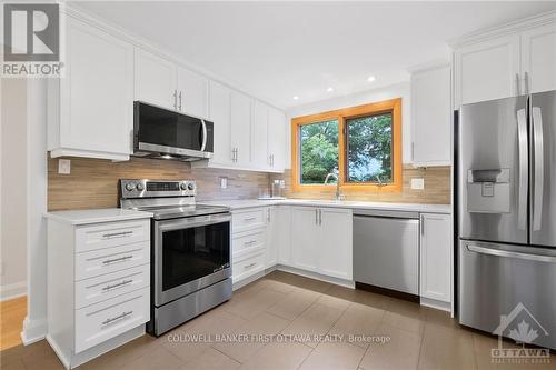 661 La Verendrye Drive, Ottawa, ON - Indoor Photo Showing Kitchen