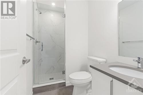 80 Cherry Blossom Private, Ottawa, ON - Indoor Photo Showing Bathroom