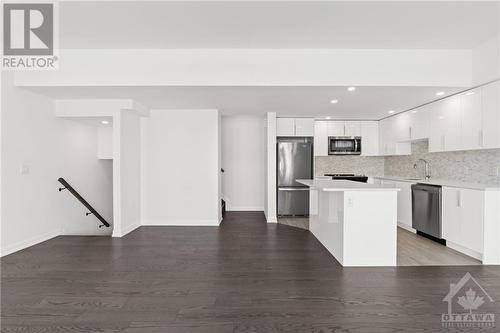 80 Cherry Blossom Private, Ottawa, ON - Indoor Photo Showing Kitchen With Stainless Steel Kitchen With Upgraded Kitchen