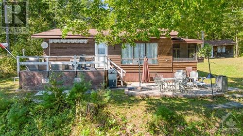 447 Hardwood Ridge Road, Lanark Highlands, ON - Outdoor