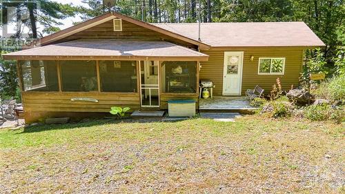 447 Hardwood Ridge Road, Lanark Highlands, ON - Outdoor