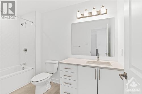 966 Brian Good Avenue, Ottawa, ON - Indoor Photo Showing Bathroom