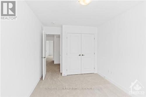 966 Brian Good Avenue, Ottawa, ON - Indoor Photo Showing Other Room