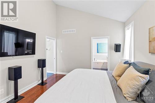 144 Tapadero Avenue, Stittsville, ON - Indoor Photo Showing Bedroom