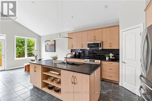 144 Tapadero Avenue, Ottawa, ON - Indoor Photo Showing Kitchen With Double Sink