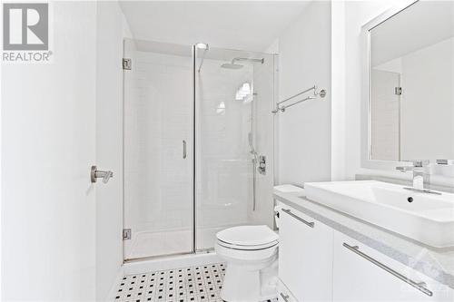 555 Anand Private Unit#810, Ottawa, ON - Indoor Photo Showing Bathroom