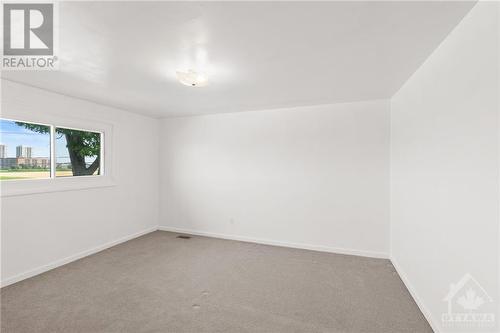 814 Baseline Road, Ottawa, ON - Indoor Photo Showing Other Room