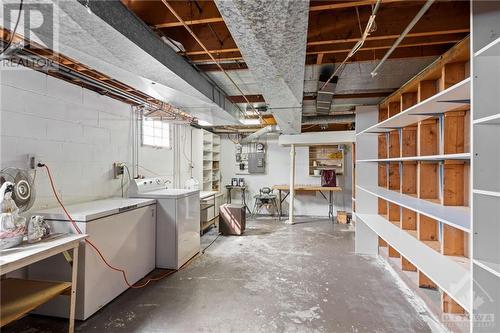 814 Baseline Road, Ottawa, ON - Indoor Photo Showing Laundry Room