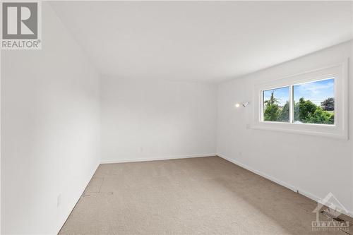 814 Baseline Road, Ottawa, ON - Indoor Photo Showing Other Room