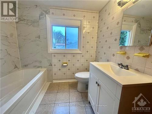 814 Baseline Road, Ottawa, ON - Indoor Photo Showing Bathroom