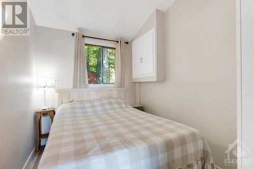 365 Hardwood Ridge Road, Lanark Highlands, ON - Indoor Photo Showing Bedroom