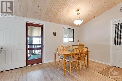 365 Hardwood Ridge Road, Lanark Highlands, ON - Indoor Photo Showing Dining Room