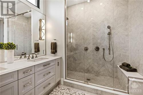 10 Leaver Avenue, Ottawa, ON - Indoor Photo Showing Bathroom