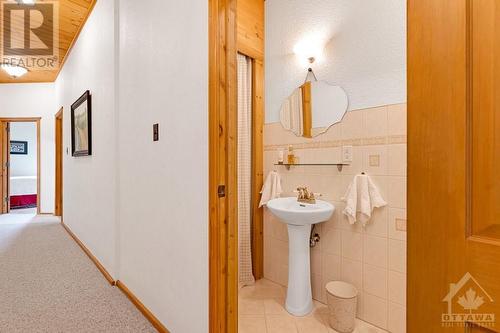 Main floor powder room - 2499 Bathurst Concession 2 Road, Perth, ON - Indoor Photo Showing Bathroom