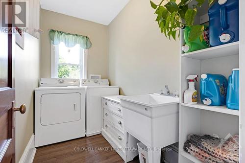 195 Montgomery Road, Drummond/North Elmsley, ON - Indoor Photo Showing Laundry Room