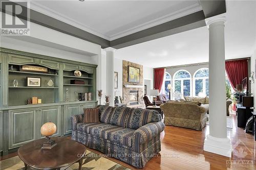 6068 James Bell Drive, Ottawa, ON - Indoor Photo Showing Living Room