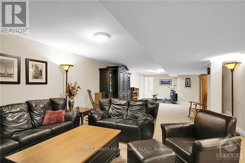 6068 James Bell Drive, Ottawa, ON - Indoor Photo Showing Living Room