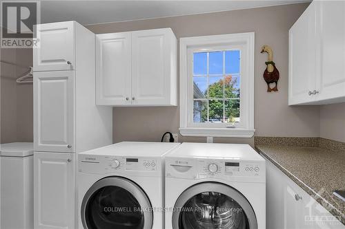 6068 James Bell Drive, Ottawa, ON - Indoor Photo Showing Laundry Room