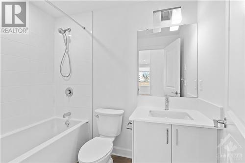 611 Wanaki Road Unit#103, Ottawa, ON - Indoor Photo Showing Bathroom