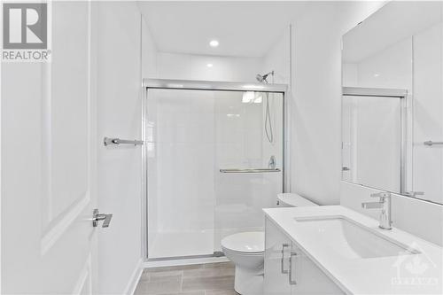 611 Wanaki Road Unit#103, Ottawa, ON - Indoor Photo Showing Bathroom