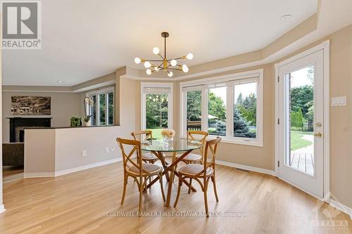 5525 Pettapiece Crescent, Ottawa, ON - Indoor Photo Showing Dining Room