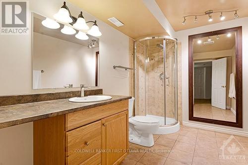 5525 Pettapiece Crescent, Ottawa, ON - Indoor Photo Showing Bathroom