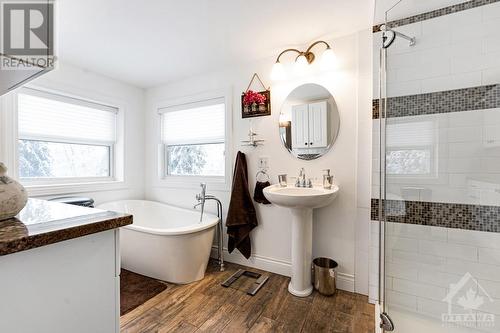 Ensuite shower has rainhead - 2344 Mclachlin Road, Beckwith (910 - Beckwith Twp), ON - Indoor Photo Showing Bathroom