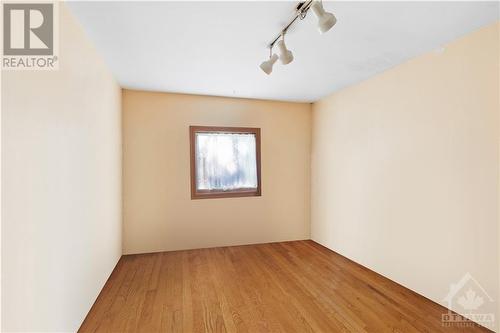 66 Bell Street, Ottawa, ON - Indoor Photo Showing Other Room