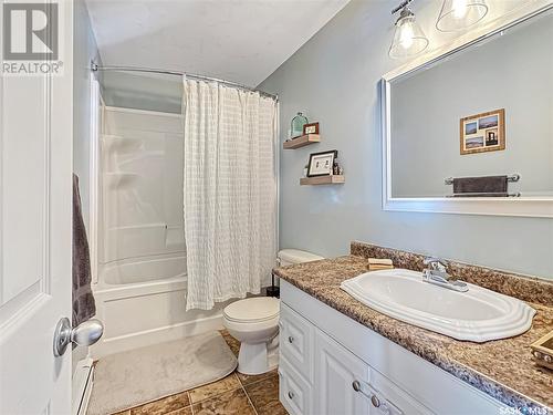 614 Godkin Avenue, Balcarres, SK - Indoor Photo Showing Bathroom