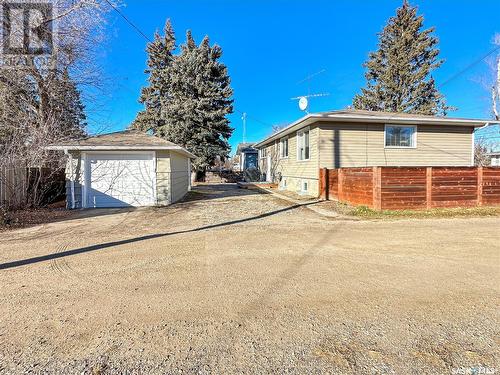 614 Godkin Avenue, Balcarres, SK - Outdoor