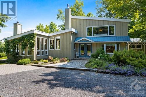 150 Dewolfe Street, Ottawa, ON - Outdoor With Deck Patio Veranda With Facade