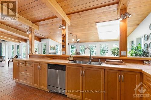 150 Dewolfe Street, Ottawa, ON - Indoor Photo Showing Kitchen With Double Sink