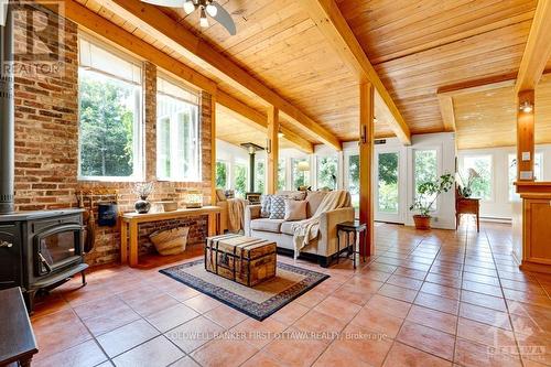 150 Dewolfe Street, Ottawa, ON - Indoor Photo Showing Living Room With Fireplace