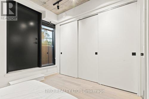 25 - 12 Dervock Crescent, Toronto, ON - Indoor Photo Showing Other Room