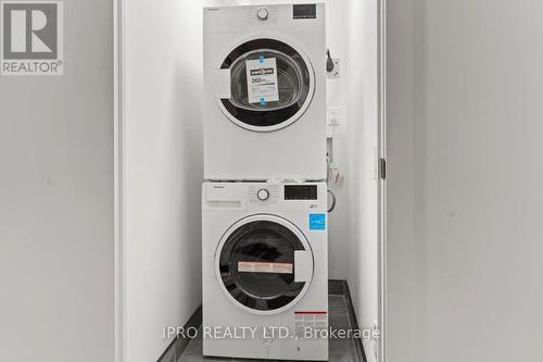 25 - 12 Dervock Crescent, Toronto, ON - Indoor Photo Showing Laundry Room