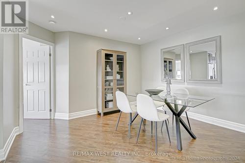 1705 - 7420 Bathurst Street, Vaughan, ON - Indoor Photo Showing Dining Room