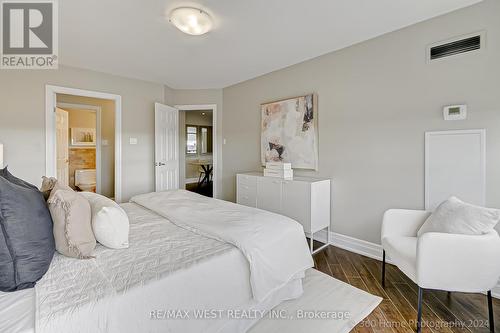 1705 - 7420 Bathurst Street, Vaughan, ON - Indoor Photo Showing Bedroom