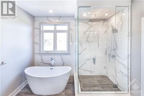 2315 Kilchurn Terrace, Ottawa, ON - Indoor Photo Showing Bathroom