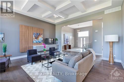 2315 Kilchurn Terrace, Ottawa, ON - Indoor Photo Showing Living Room