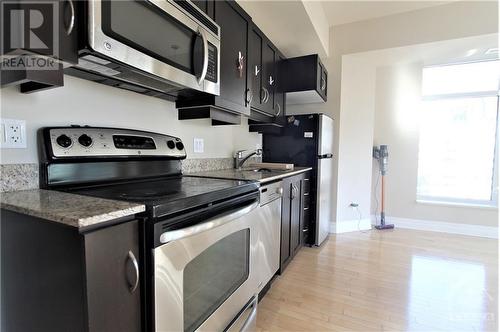 245 Kent Street Unit#908, Ottawa, ON - Indoor Photo Showing Kitchen