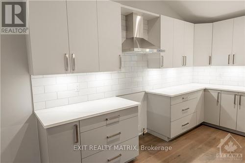 5 Whitetail Avenue, South Stormont, ON - Indoor Photo Showing Kitchen With Upgraded Kitchen