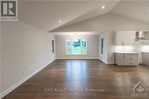 5 Whitetail Avenue, South Stormont, ON - Indoor Photo Showing Kitchen