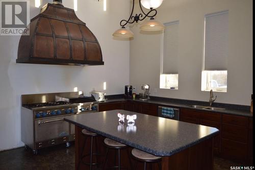 Michel Acreage, Estevan Rm No. 5, SK - Indoor Photo Showing Kitchen With Double Sink