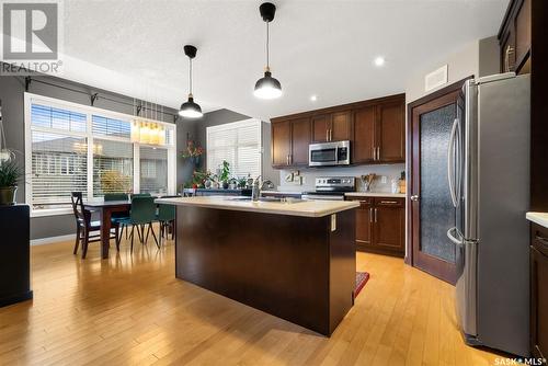 3809 Goldfinch Way, Regina, SK - Indoor Photo Showing Kitchen With Upgraded Kitchen