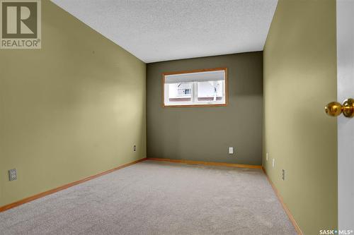 25 2338 Assiniboine Avenue E, Regina, SK - Indoor Photo Showing Other Room