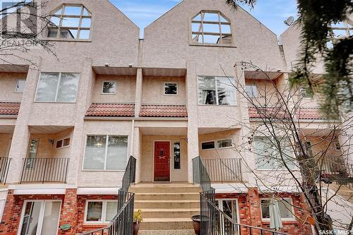 25 2338 Assiniboine Avenue E, Regina, SK - Outdoor With Balcony With Facade